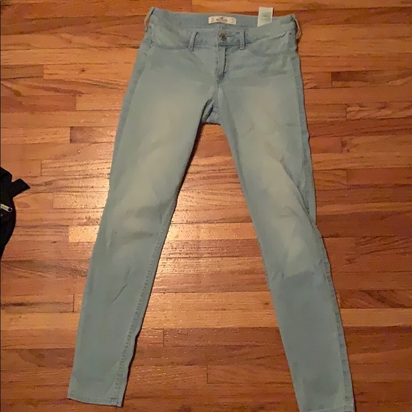 Hollister Denim - Light wash low rise jeans